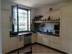 Cucina Shabby usata anta massello, cappa in cartongesso con 