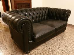 2 Posti In Pelle Nera Usato Divani&divani Vintage