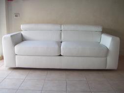 3  Posti  Letto In Pelle.