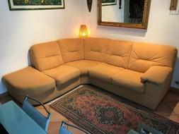 Angolare Con Penisola 240x240x95x95 Colore Giallo Ocra Ottim