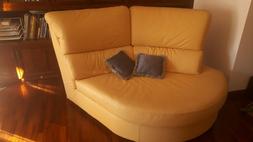 Angolare In Pelle, Colore Giallo