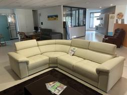 Angolare In Vera Pelle Nuovo