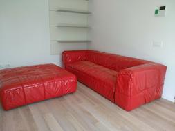 In Pelle Rossa Pi&ugrave; Puff, 3 Posti Mod.strips Per Arflex