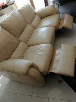 Lineare 3 Posti In Pelle Beige Con Relax E Supporti Lombari.