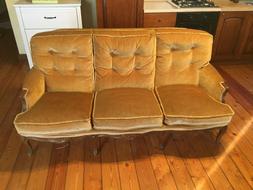 Vintage 3 Posti, Colore Giallo Ocra, Legno E Velutto