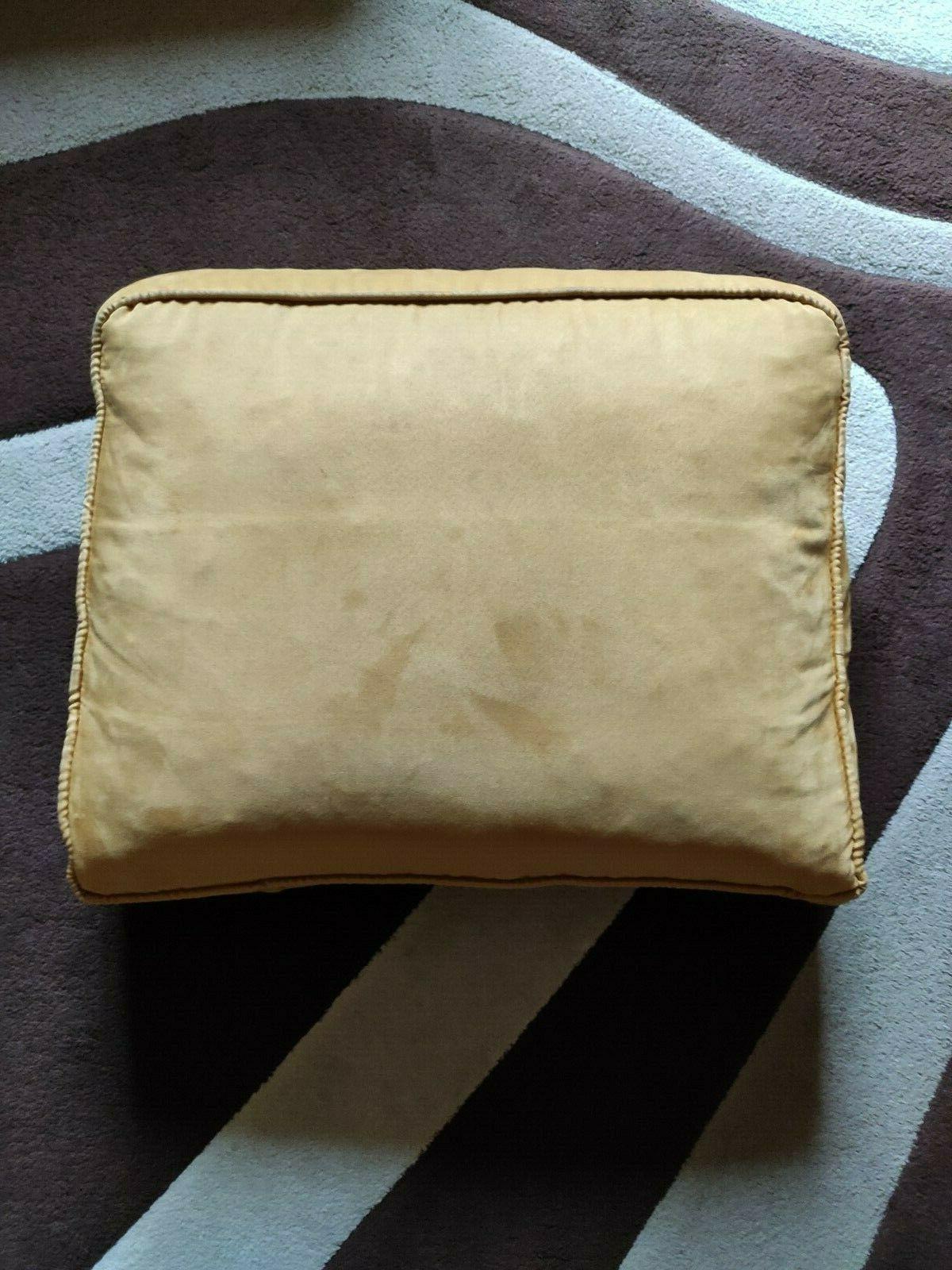 cuscini divano schienale seduta alcantara color ocra