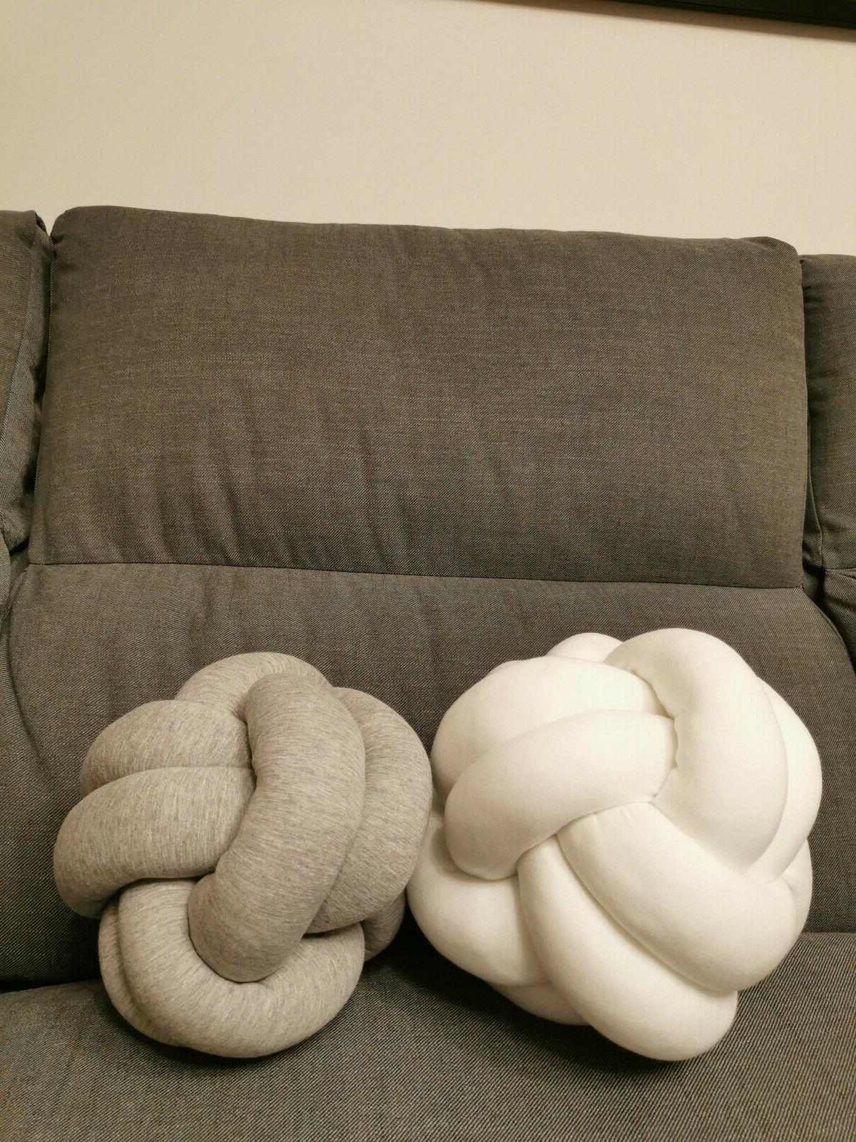 cuscino annodato divano arredamento stile scandinavo bianco