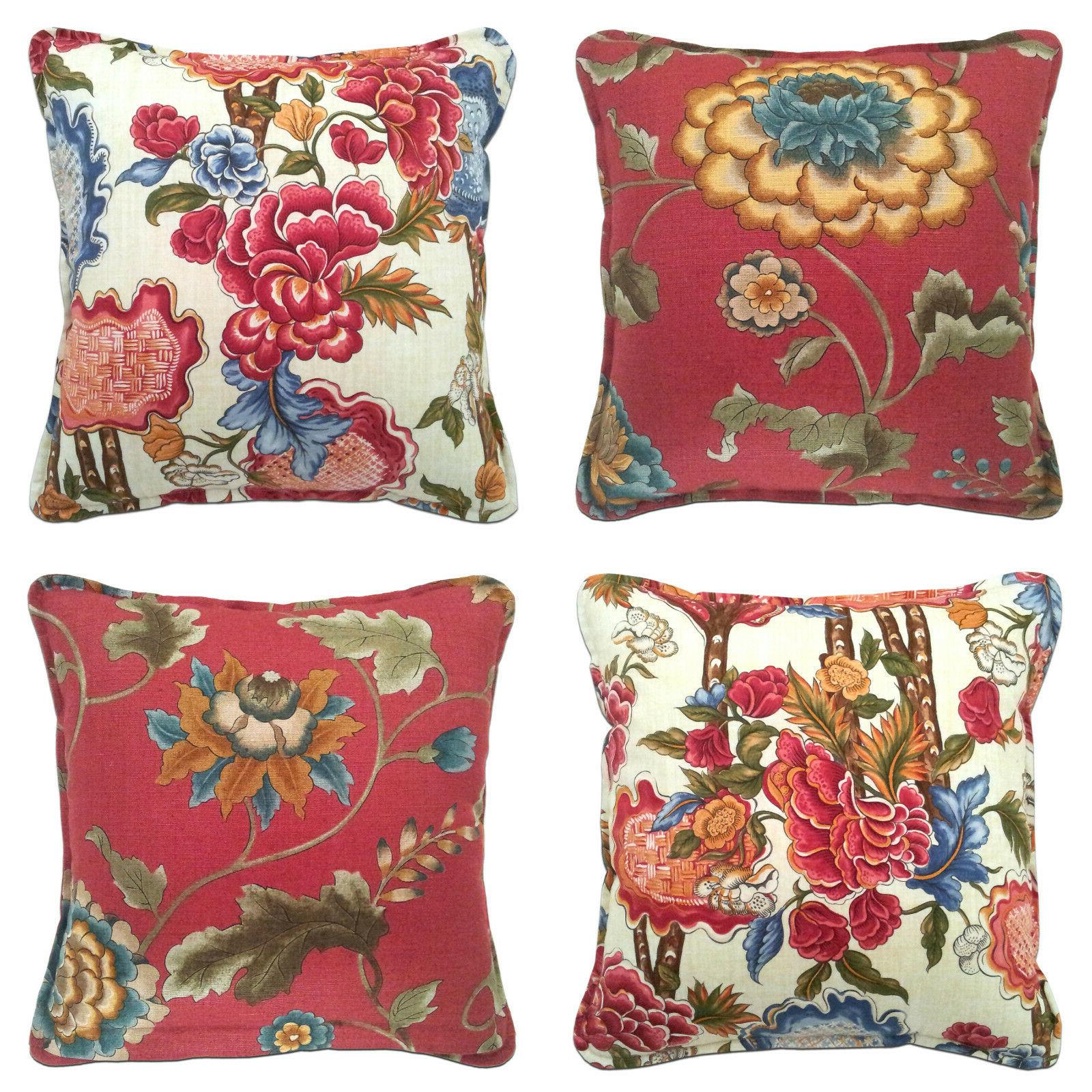 cuscino decorativo handmade in tessuto floreale stampato