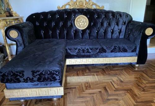 divano angolare velluto nero e oro versace