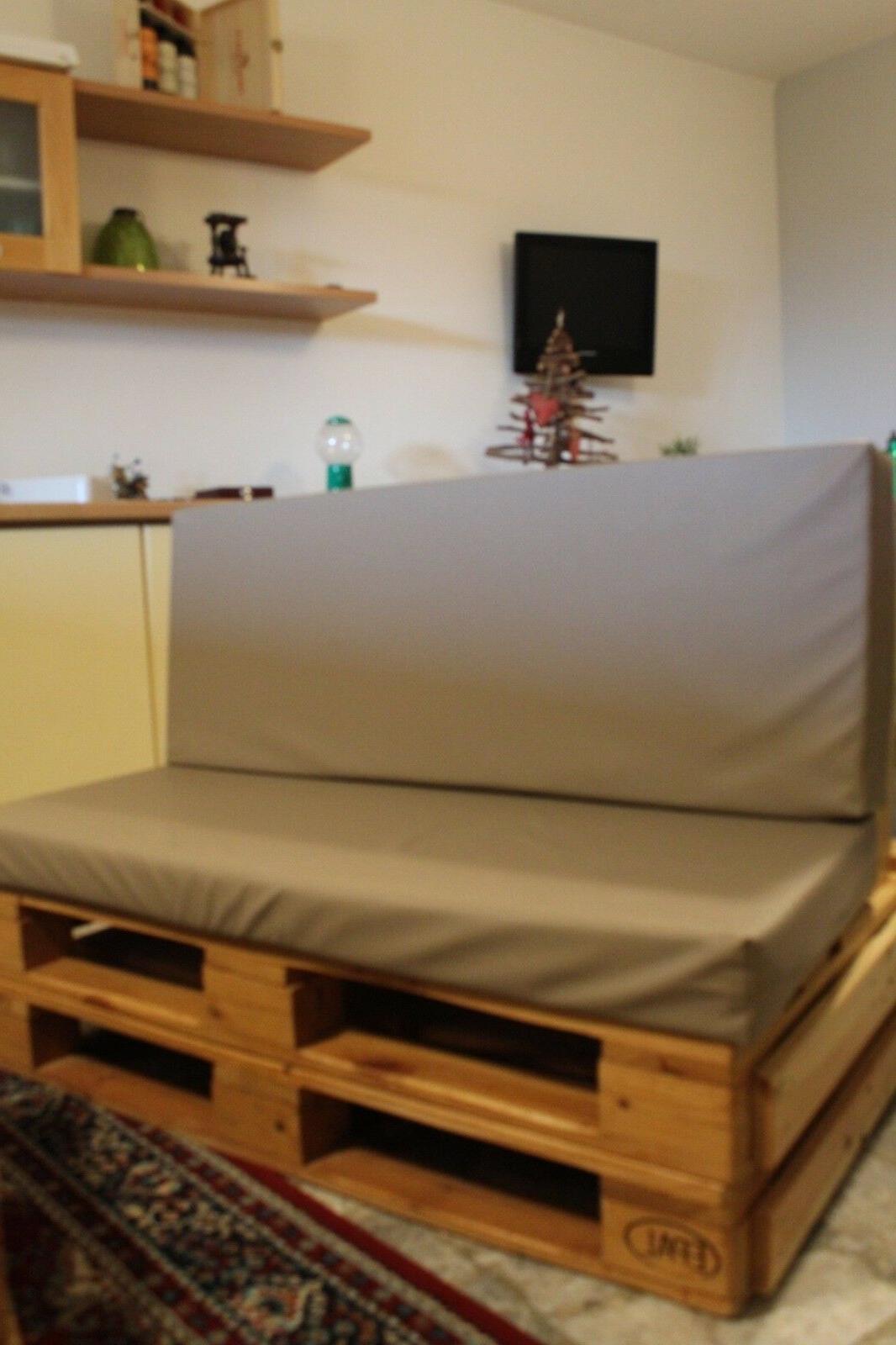 divano in pallet 2 posti fatto a