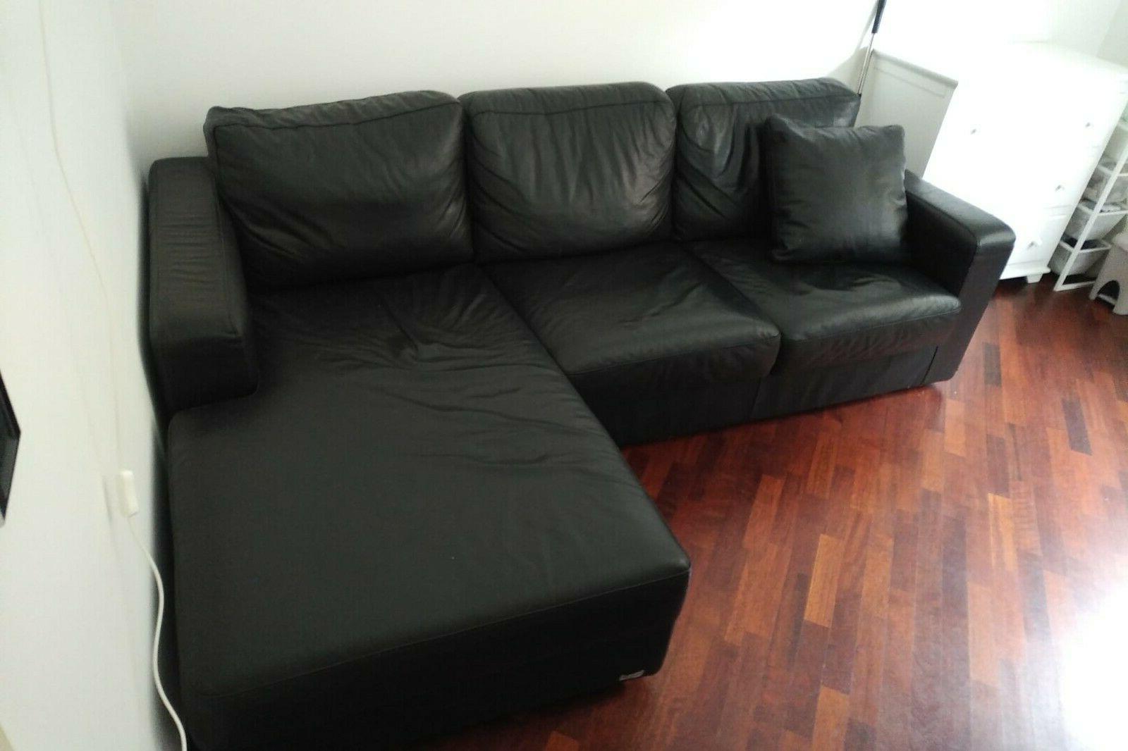 divano letto nero in pelle poltrone e