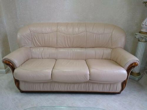 divano pelle 3 posti beige legno salotto