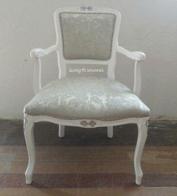 poltrona poltroncina imbottita colore bianco e argento