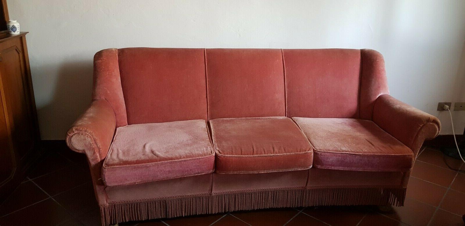 salotto velluto rosa modello classico comodo divano