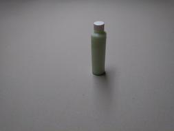 PRODOTTO  PER  PULIZIA  PELLE .